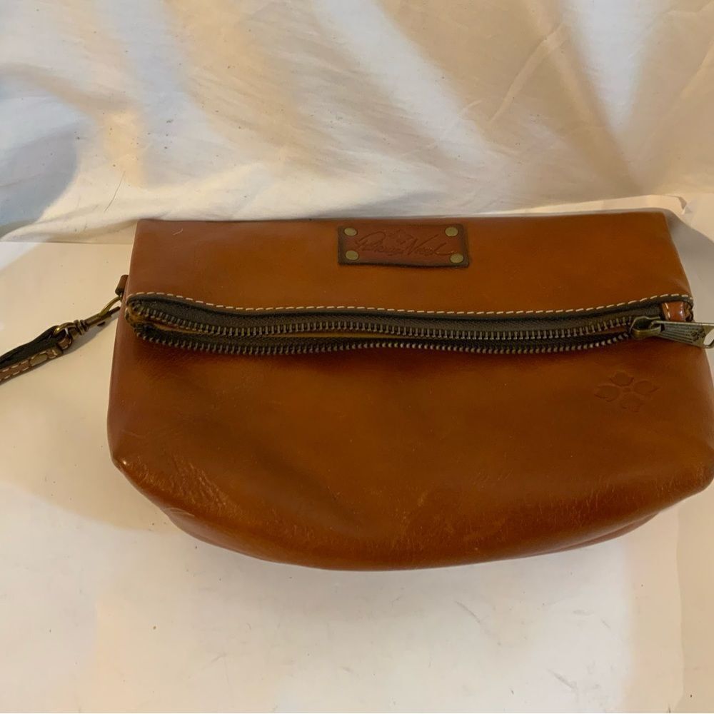 New PATRICIA NASH Fold Over Leather Wristlet Clutch Purse VALERIE TAN 9 1/2 x 5